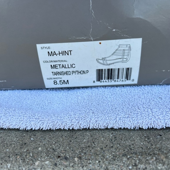 New BCBGMaxazria Hint Metallic Gladiator Sandals - Picture 12 of 13